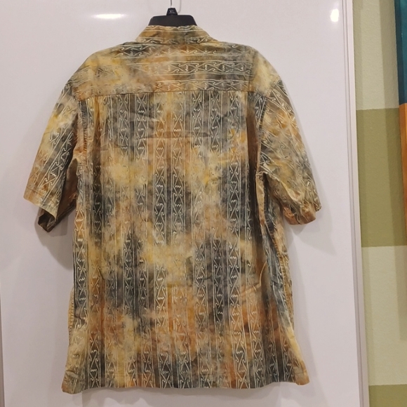 Basic Options XL Men's Tie dye pattern Green yellow Aloha Hawaiian Shirt - Picture 5 of 7